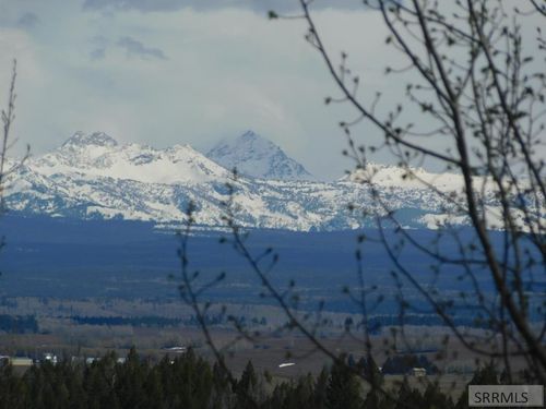4051 Golden Stone Ln, Ashton, ID, 83420-1218 | Card Image