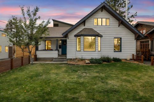 145 Nw Jefferson Pl, Bend, OR, 97703-2626 | Card Image