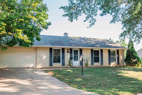 707 Hill And Brk, Quincy, IL, 62305-5933 | Card Image