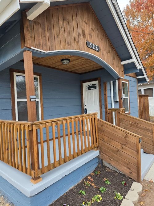 328 N Taylor St, Gainesville, TX, 76240-4218 | Card Image