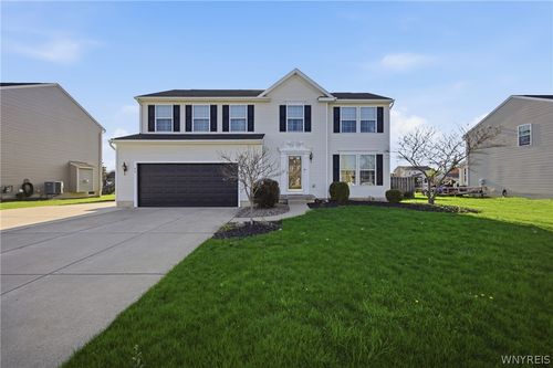 64 Park Ln, Grand Island, NY, 14072-3340 | Card Image