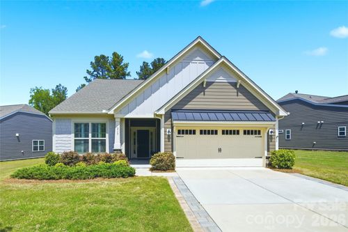 213 Picasso Trl, Mount Holly, NC, 28120-9365 | Card Image