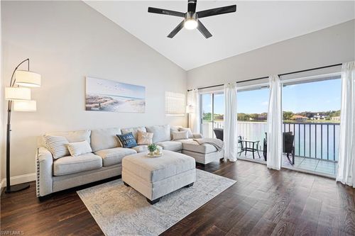 9-201-541 Windsor Sq, NAPLES, FL, 34104-8393 | Card Image