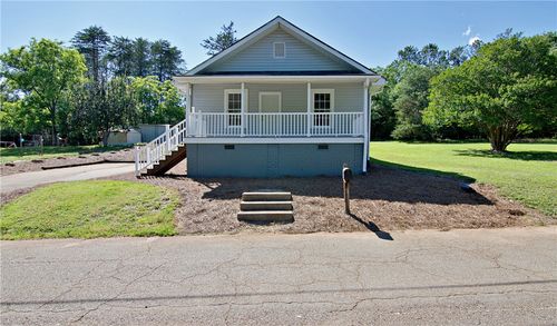 208 Aiken St, Central, SC, 29630-9148 | Card Image