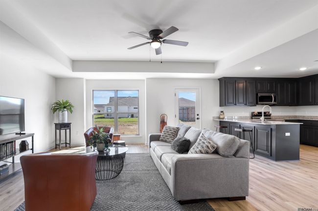 1323 W Amber St, House other with 3 bedrooms, 2 bathrooms and 2 parking in Gonzales LA | Image 5