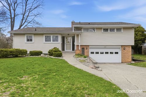 2335 Sinclair Avenue Ne, Grand Rapids, MI, 49505 | Card Image