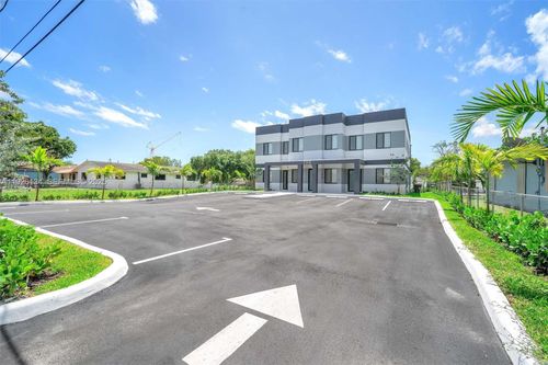 1-309 Nw 7th Ct, Hallandale Beach, FL, 33009-2326 | Card Image