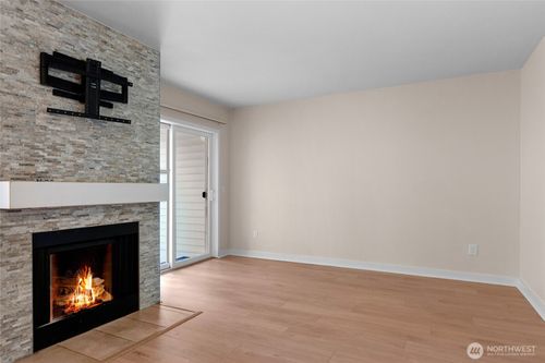unit-s104-12303 Harbour Pointe Blvd, Mukilteo, WA, 98275-5213 | Card Image