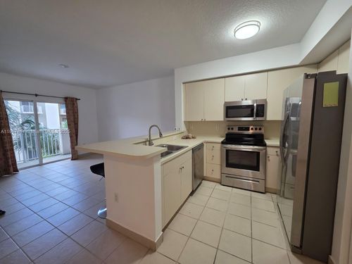 apt-303-11060 Sw 196th St, Cutler Bay, FL, 33157-8362 | Card Image