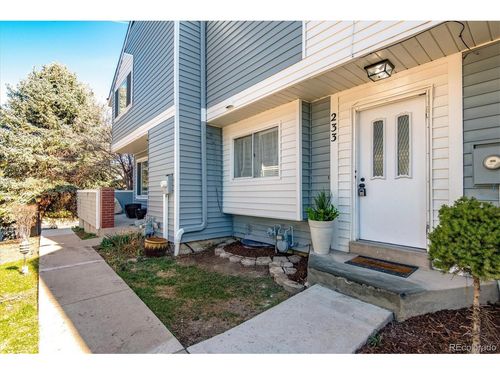 233 S Nome St, Aurora, CO, 80012-1213 | Card Image
