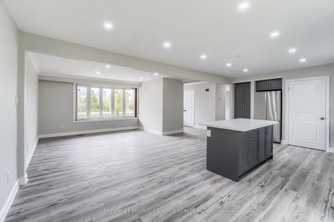 643 S Town Line Rd, House other with 3 bedrooms, 2 bathrooms and 2 parking in Stoney Creek ON | Image 8