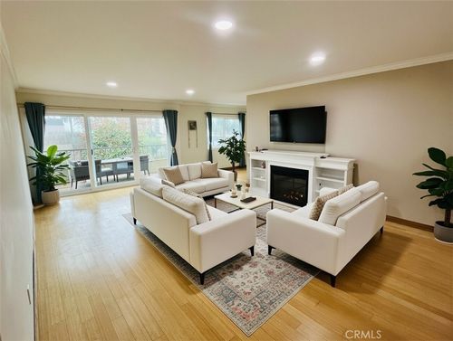 apt-3a-100 Hermosa Ave, Long Beach, CA, 90802-6160 | Card Image