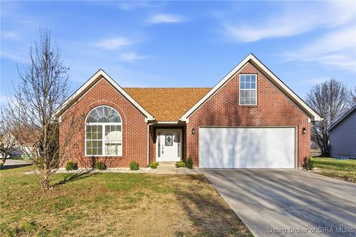 4401 Leaf Cir, Sellersburg, IN, 47172-8701 | Card Image