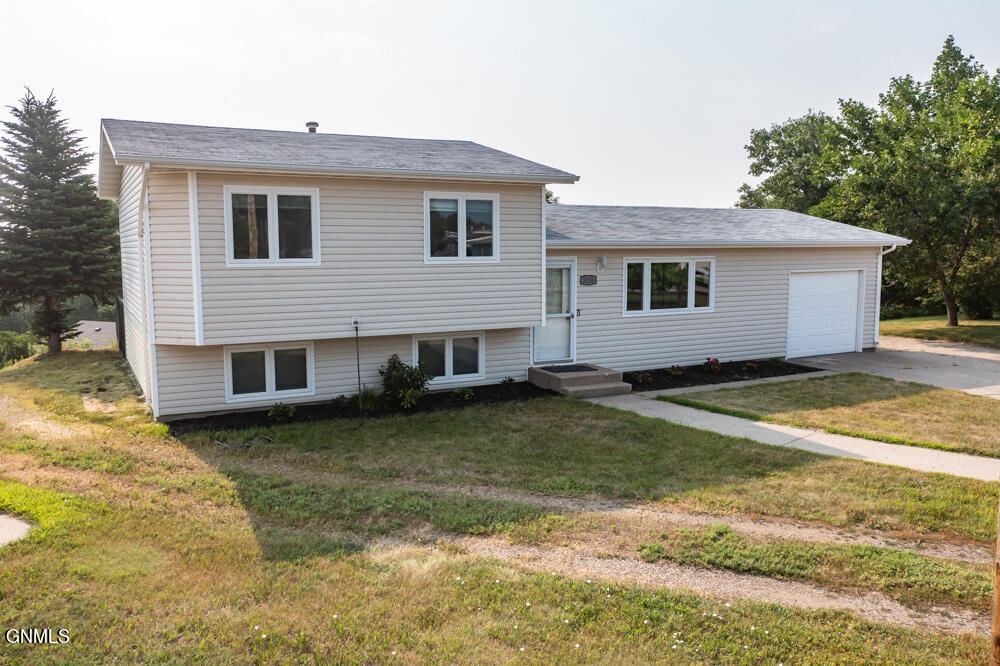 Missouri Dr, Mandan, ND 58554