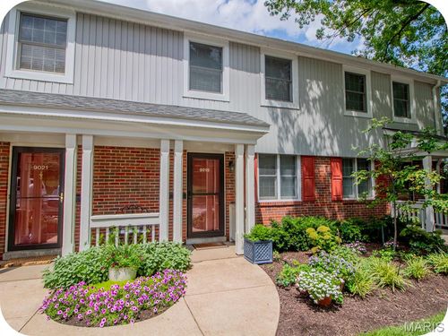 9019 W Swan Cir, Saint Louis, MO, 63144-1621 | Card Image