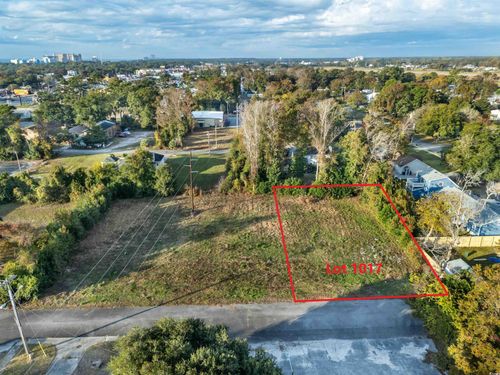 1017 30th Ave S, Atlantic Beach, SC, 29582-4549 | Card Image