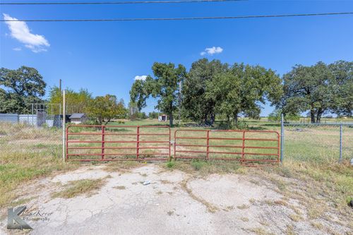 318 N Access Rd W, Clyde, TX, 79510-3201 | Card Image