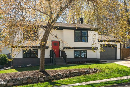 7925 Mourning Dove Rd, Raleigh, NC, 27615-6204 | Card Image