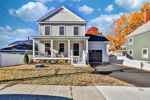 16 Manchester St, Nashua, NH, 03064-2110 | Card Image