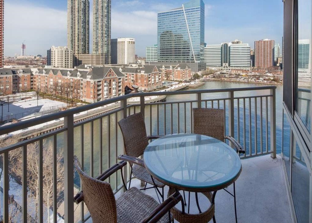 Residential Lease in JC, Downtown 3