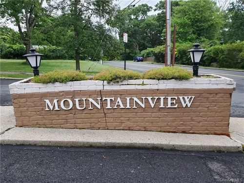 166 Sierra Vista Ln, Valley Cottage, NY, 10989-2702 | Card Image