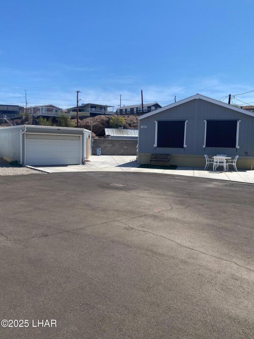 31373 Circle Dr, Parker, AZ, 85344-9406 | Card Image