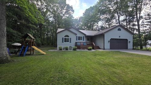 213 Frederick Dr, Westfield, WI, 53964-9028 | Card Image