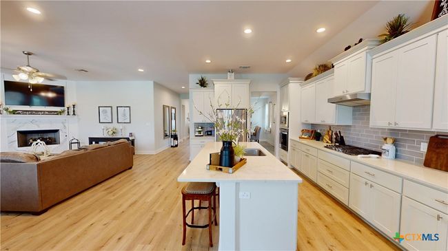 107 Chisholm Trl, House other with 4 bedrooms, 3 bathrooms and null parking in Victoria TX | Image 9