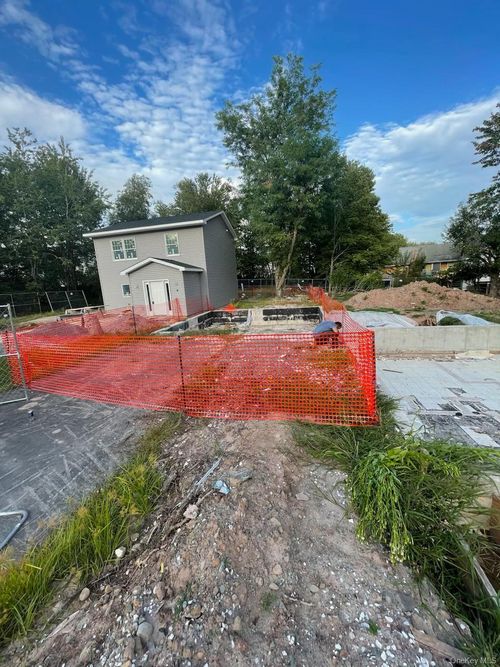 14 James Pl, Kiamesha Lake, NY, 12751-5035 | Card Image