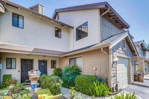3a-8550 Wren Ave, Gilroy, CA, 95020-4160 | Card Image