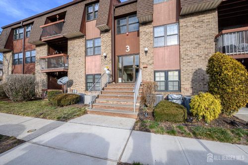 a-28 Powderhorn Ct, Woodbridge, NJ, 07095-1414 | Card Image