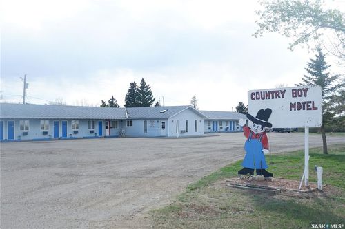 143 Railway Ave W, Coronach, SK, S0H0Z0 | Card Image