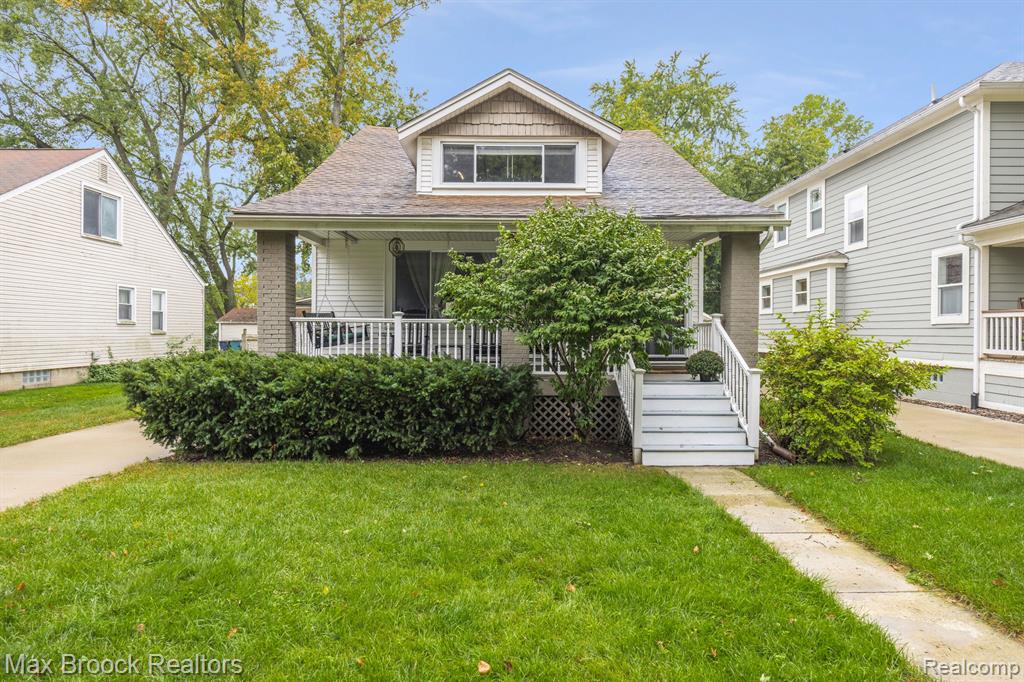 Alexander Ave, Royal Oak, MI 48067