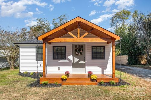 1402 Birch St, Kannapolis, NC, 28081-4112 | Card Image