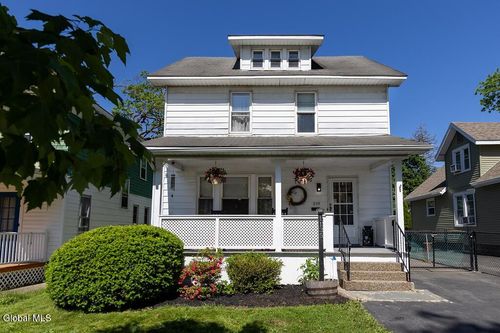 1135 Baker Ave, Schenectady, NY, 12309-5709 | Card Image
