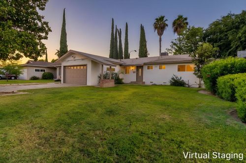 896 W Holland Avenue, Clovis, CA, 93612 | Card Image