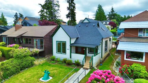 1517 6th St, Anacortes, WA, 98221-1727 | Card Image