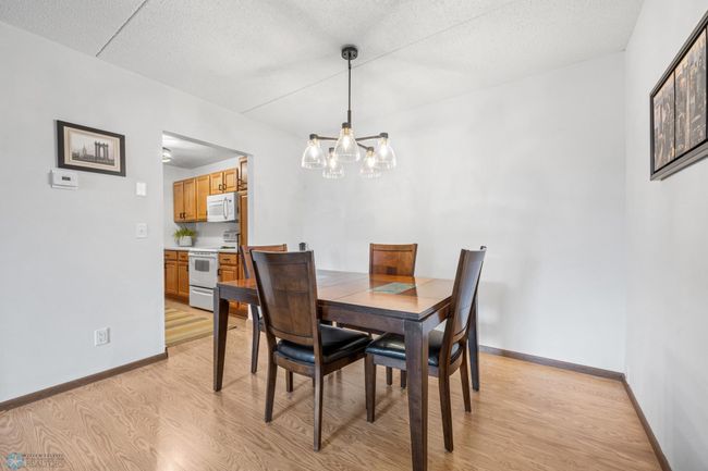 Dining/Kitchen | Image 9