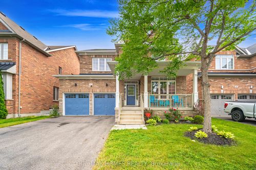 8 Amberglow Crt, Brampton, ON, L6Y2E3 | Card Image