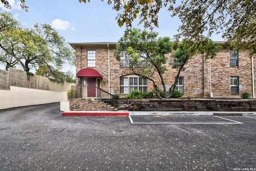 apt-402-7926 Broadway, San Antonio, TX, 78209-2688 | Card Image