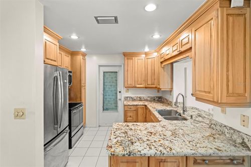 9306 42nd St N, PINELLAS PARK, FL, 33782-5600 | Card Image