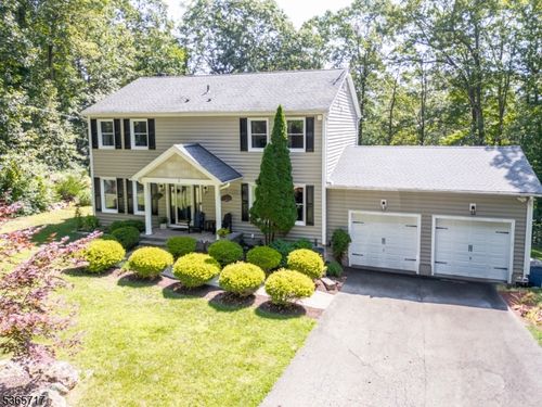 9 Fay Ave, Stanhope, NJ, 07874-2235 | Card Image