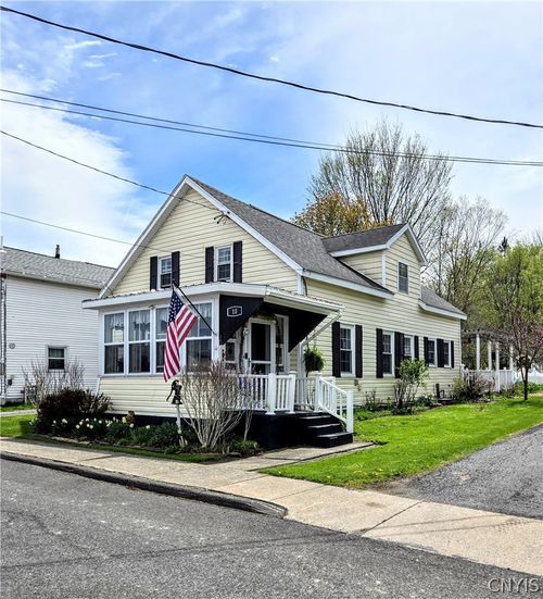 10 Front St, Vernon, NY, 13476-4300 | Card Image