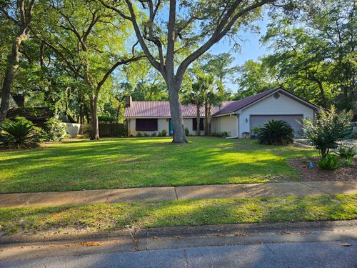 952 Rue De Palms, Niceville, FL, 32578-3601 | Card Image