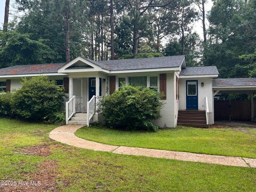 510 W Rhode Island Ave, Southern Pines, NC, 28387-3223 | Card Image