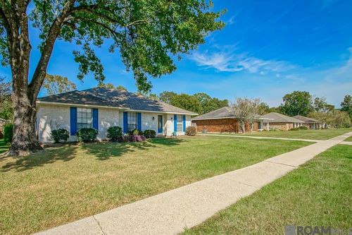 1212 Weeping Willow Dr, Denham Springs, LA, 70726-2723 | Card Image
