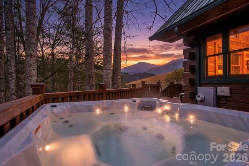 101 Jack Straw Ln, Burnsville, NC, 28714-0147 | Card Image