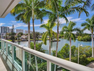 TH-6 - 16500 Collins Ave, Condo with 4 bedrooms, 4 bathrooms and null parking in Sunny Isles Beach FL | Image 1