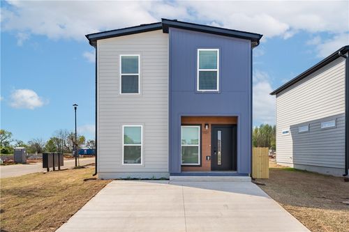 1101 Kentucky Ave, Bentonville, AR, 72713-4132 | Card Image