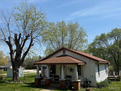 202 Clay St, Iberia, MO, 65486-9312 | Card Image